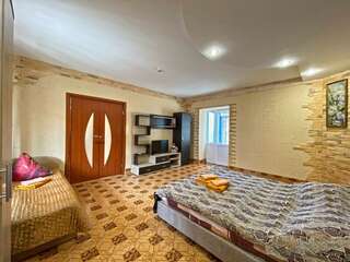 Гостиница Арсенал Евпатория Апартаменты с балконом и кухней-4