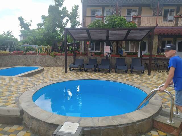 Гостиница Арсенал Евпатория-94